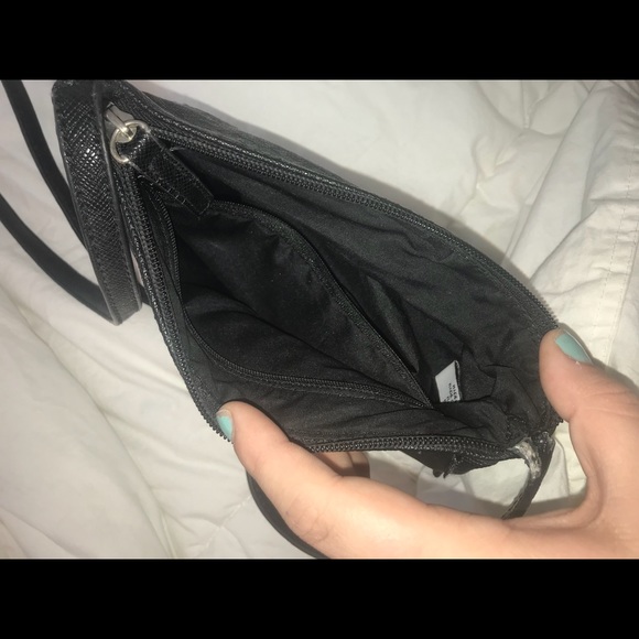 Nine West small purse with adjustable arm strap - Picture 3 of 6